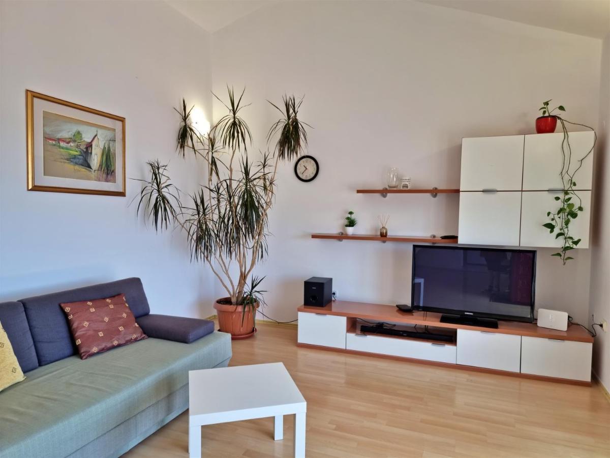 Apartments Gajo Омиш Экстерьер фото