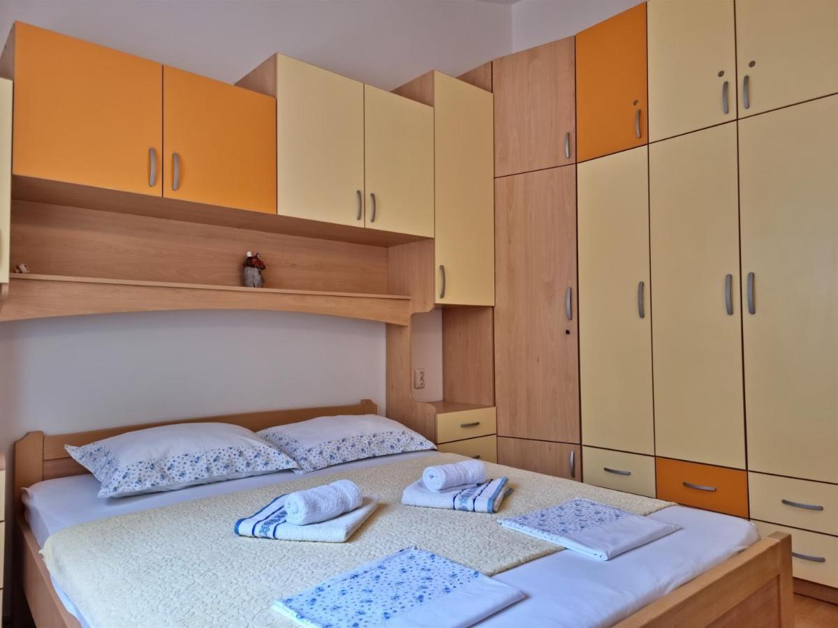 Apartments Gajo Омиш Экстерьер фото